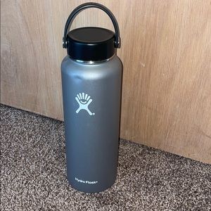 40oz HyrdoFlask